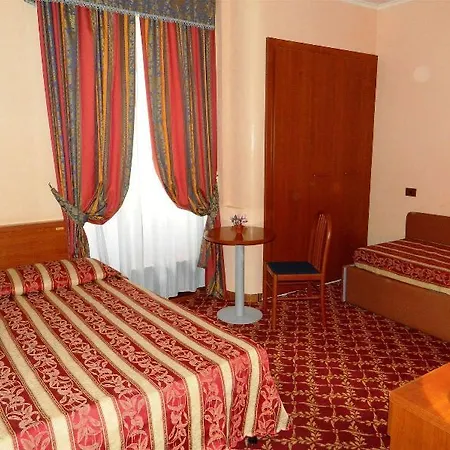 أجنحة بوناروتي 3* روما