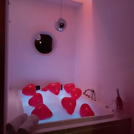 Lovers Excape - Adults Only Apartment *