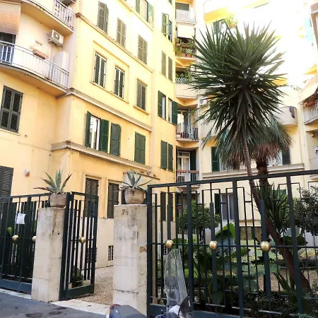 Vatican Comfort Nativo * Roma