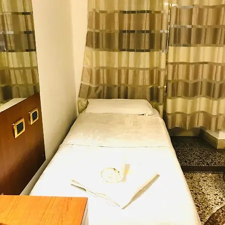 Holiday Termini Guest house Rome