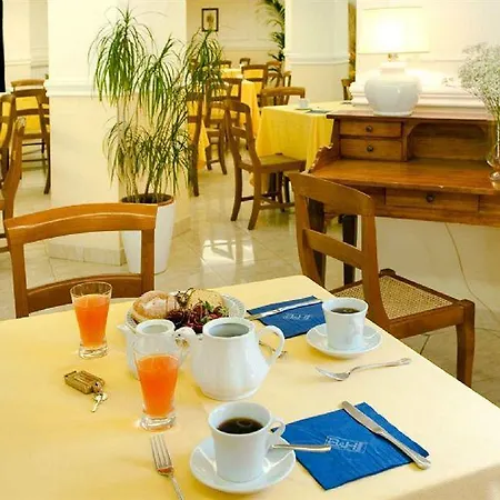 C-hotels Club House מלון