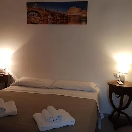 多莫斯费拉罗旅馆 2* 罗马