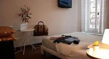 Golden Piazza Di Spagna Gasthof 3*