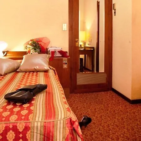 Hotel Mondial