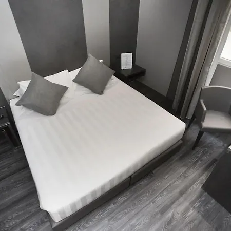 V99 Hotel Roma