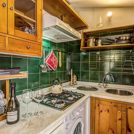 Apartment Homehouse Garofano - Rione Monti - Colosseum *