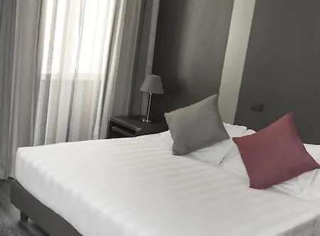 V99 Hotel Roma