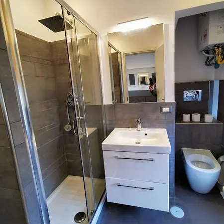 Coolhouse At Colosseo Apartment