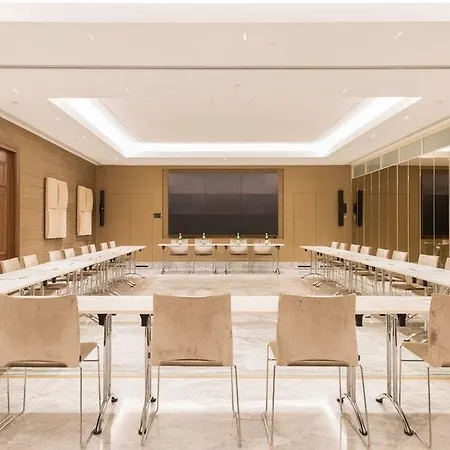 Aleph Hotel, Curio Collection By Hilton