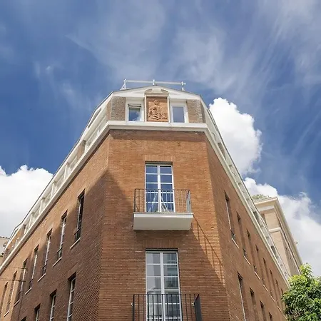 Royal Bissolati Hotel 4*