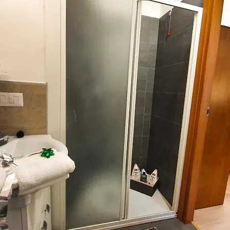 A Casa Simpatia - A Richiesta Parcheggio Gratuito ! Affittacamere Roma