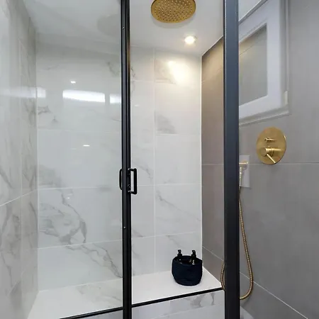 Eve At Trevi Fountain Apartment