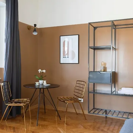 Apartment Romac San Saba 5-bedroom And Terrace Near Ostiense *