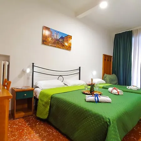 A Casa Simpatia - A Richiesta Parcheggio Gratuito ! 2* Rome