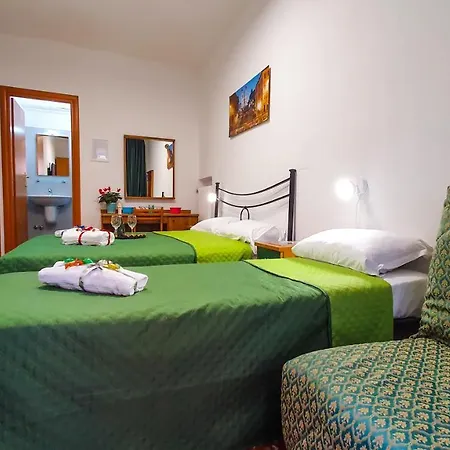 A Casa Simpatia - A Richiesta Parcheggio Gratuito ! Guest house Rome