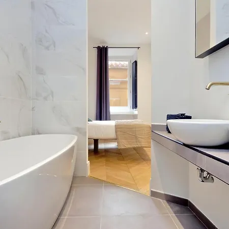 Eve At Trevi Fountain Apartment