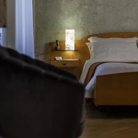 G-rough, Rome, A Member Of Design Guest house Rome