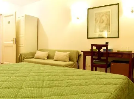 Couette-café Domus Mazzini 2*
