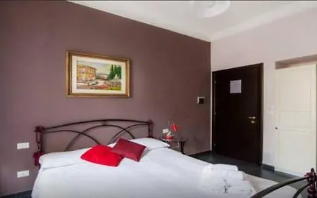 Bed & Breakfast By Ghor 2*