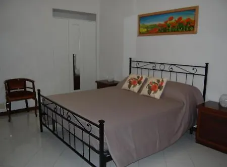 Sessoriana Bed & Breakfast *