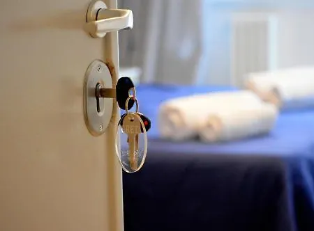 Bed & Breakfast Check-inn 3*