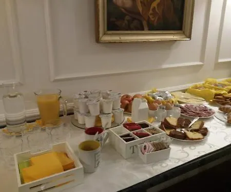 Relais Terme Di Tito Bed & Breakfast 3*