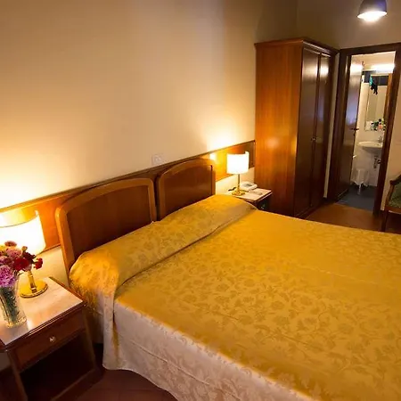 Teatro Di Pompeo 3*