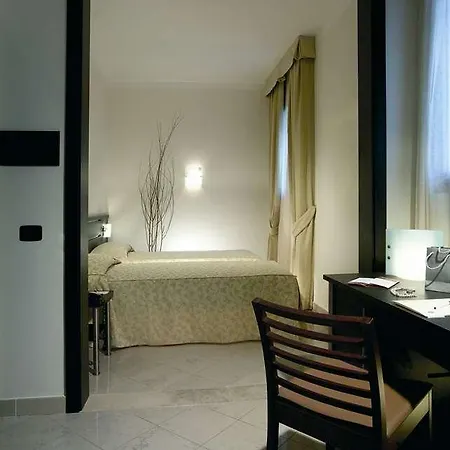 Otel The Church Village Roma