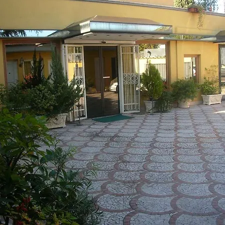 Hotel Quadrifoglio Eur 3*