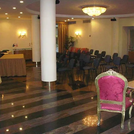 Quadrifoglio Eur Hotel 3*