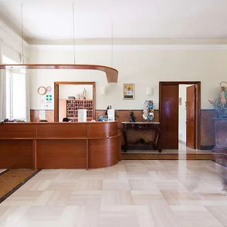Montemario Hotel *