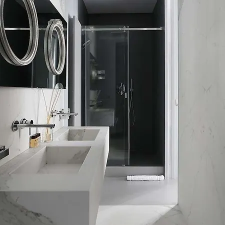 Πανσιόν Le Quattro Dame Luxury