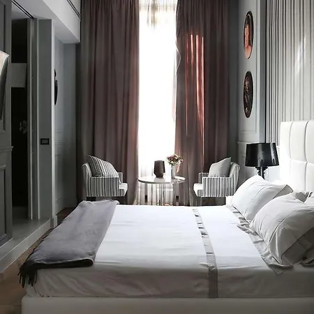 Πανσιόν Le Quattro Dame Luxury 3*