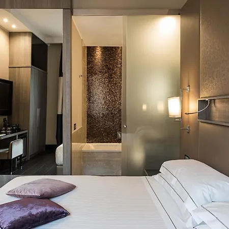 Life Hotel 4*