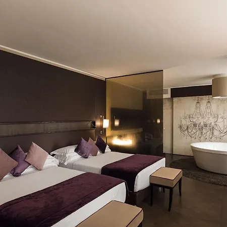 Hotel Life 4*