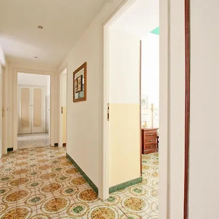 Roman Apartment Apartment