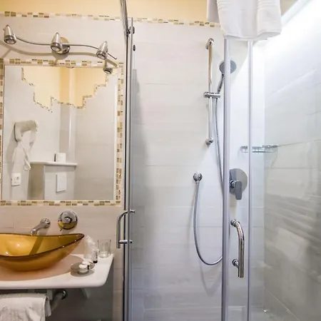 Otel Verona 3*