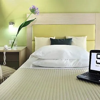 Otel Scott House 3*