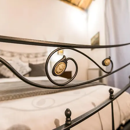 Residenze Romanae - Vicolo Dell'aquila Guest house Rome