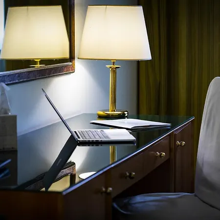 Bv Oly Hotel