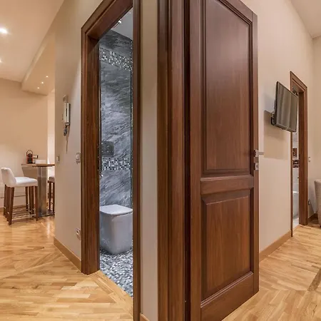 Apartment 900 *