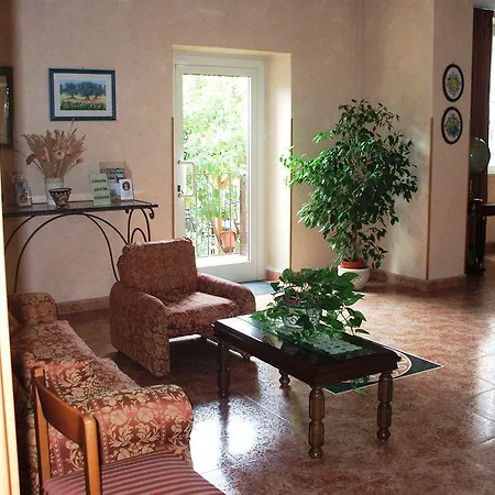Maria Rosa Molas - Casa Per Ferie 3* Roma