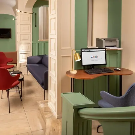 Colosseum Hotel