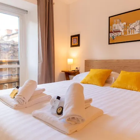 Apartment Domus Domi Barberini Sq. *