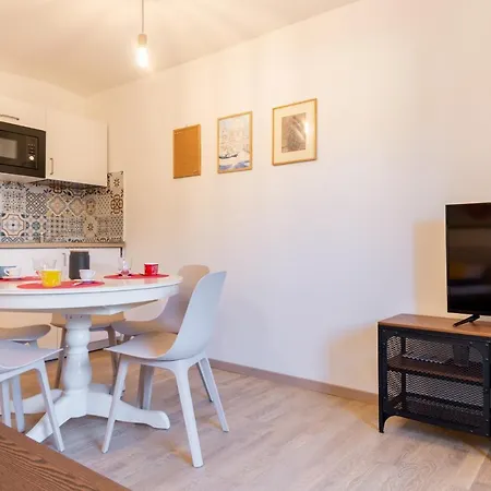 Domus Domi Barberini Sq. Apartment Rome