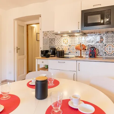 Apartment Domus Domi Barberini Sq.