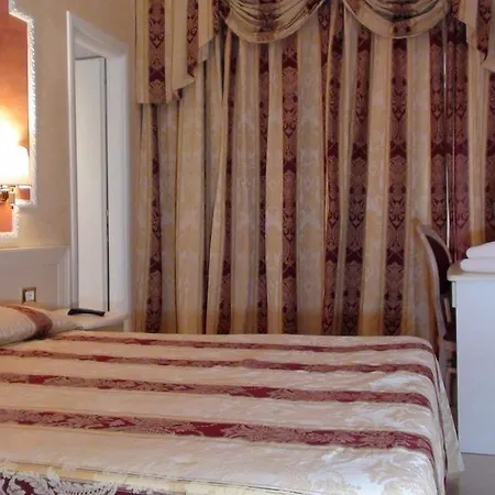 Hotel Erdarelli 3*