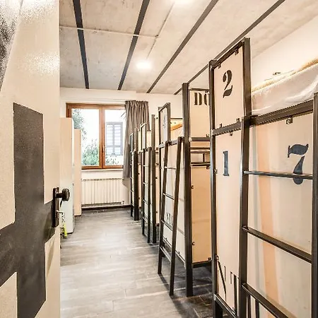Hostal Trastevere 2 *