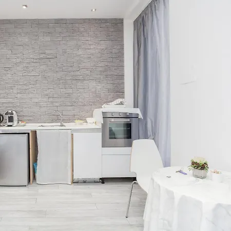 Esedra Relais Guest house 2*