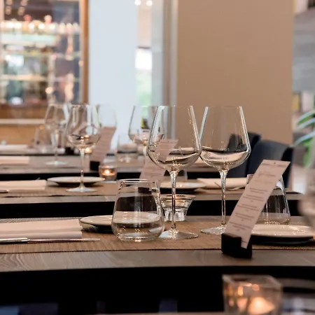 Mercure West Hotel 4*